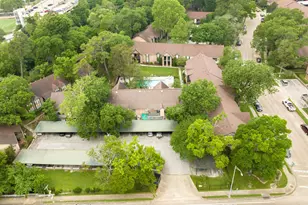 8229 Kingsbrook Rd, Houston, TX 77024 - Photo 42