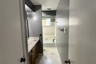 10410 Huntington Dale Dr, Houston, TX 77099 - Photo 20