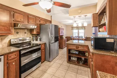 2007 Diane Street, Pinehurst, TX 77362 - Photo 10
