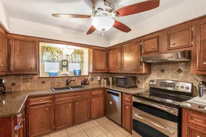 2007 Diane Street, Pinehurst, TX 77362 - Photo 10