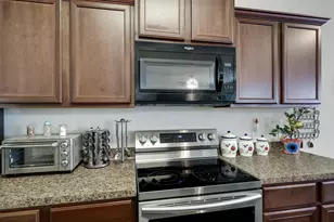 952 Lake View Cir W, Brookshire, TX 77423 - Photo 10