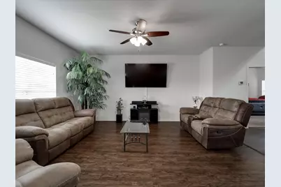 952 Lake View Circle W, Brookshire, TX 77423 - Photo 4