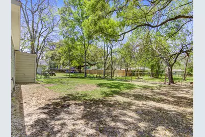313 N Beauregard Street #2, Alvin, TX 77511 - Photo 18