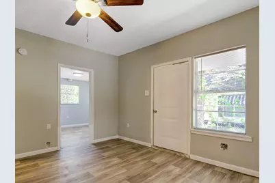 313 N Beauregard Street #2, Alvin, TX 77511 - Photo 8