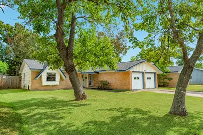 107 Hickory, Lake Jackson, TX 77566 - Photo 20
