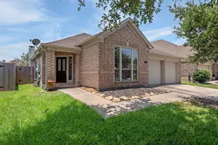 871 Falling Springs Ln, League City, TX 77573 - Photo 2