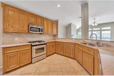 871 Falling Springs Lane, League City, TX 77573 - Photo 10