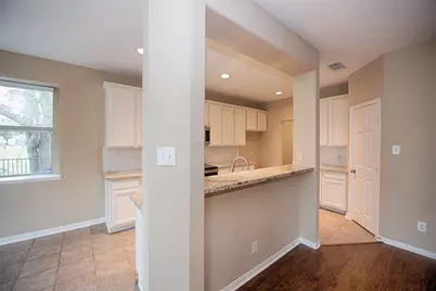 10411 Village Lake Drive, Missouri City, TX 77459 - Photo 14