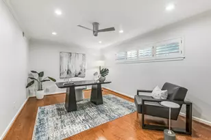 12326 Old Oaks Dr, Houston, TX 77024 - Photo 22