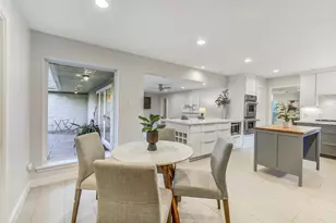 12326 Old Oaks Dr, Houston, TX 77024 - Photo 14