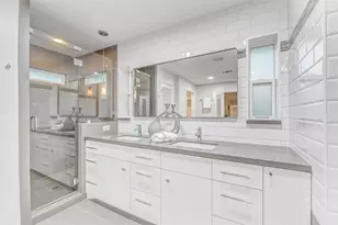 12326 Old Oaks Dr, Houston, TX 77024 - Photo 18