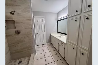 415 Shawnee Drive, Conroe, TX 77316 - Photo 14