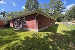415 Shawnee Dr, Conroe, TX 77316 - Photo 6