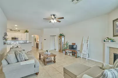 9940 Yearling Place, Conroe, TX 77385 - Photo 10