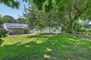 602 Parkway St, Baytown, TX 77520 - Photo 32