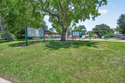 602 Parkway Street, Baytown, TX 77520 - Photo 36