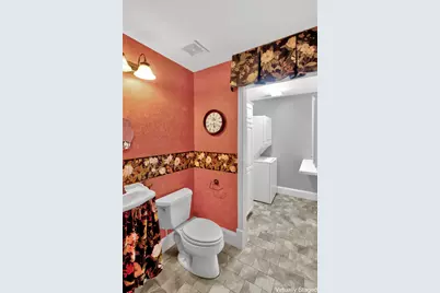 250 W Washington Street #4, Madison, GA 30650 - Photo 8