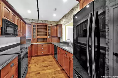 250 W Washington Street #4, Madison, GA 30650 - Photo 6