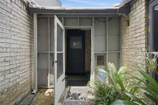11534 Bellerive Dr, Houston, TX 77072 - Photo 6