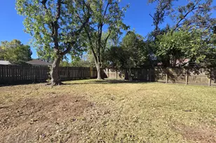 8822 Rowan Ln, Houston, TX 77036 - Photo 12