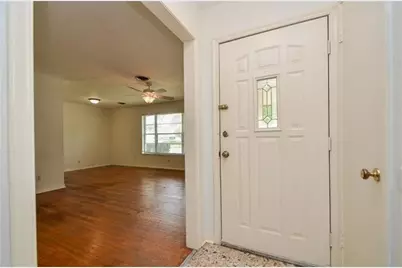 4401 Hummingbird Street, Houston, TX 77035 - Photo 4