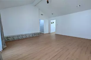 10726 Adamsborough Dr, Houston, TX 77099 - Photo 8
