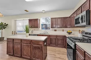 13911 Elmpark Ct, Houston, TX 77014 - Photo 10