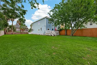 2815 Ball Street, Galveston, TX 77550 - Photo 36