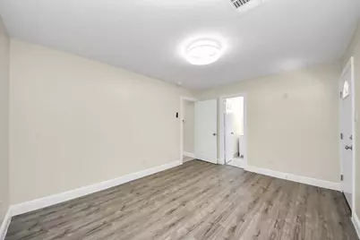 7066 Villa Street #B, Houston, TX 77061 - Photo 6