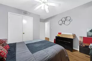 4831 Knickerbocker St, Houston, TX 77035 - Photo 32