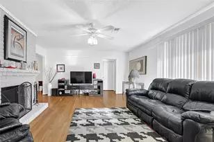 4831 Knickerbocker St, Houston, TX 77035 - Photo 18