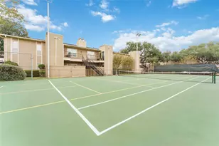 710 Bering Dr, Houston, TX 77057 - Photo 14