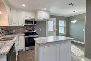 104 Mimosa St, Lake Jackson, TX 77566 - Photo 8