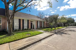 808 Dogwood Ln, Bryan, TX 77802 - Photo 2