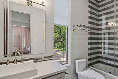 4028 Essex Lane, Houston, TX 77027 - Photo 38