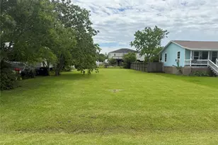 Na 8th, San Leon, TX 77539 - Photo 1