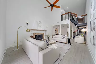 516 S Post Oak Lane #18, Houston, TX 77056 - Photo 2