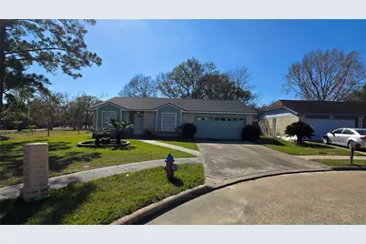 6125 Brookdale Drive, League City, TX 77573 - Photo 2