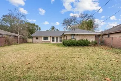 5102 Meadow Lane Lane, Dickinson, TX 77539 - Photo 24