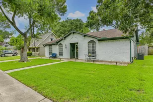 731 Reseda Dr, Houston, TX 77062 - Photo 2