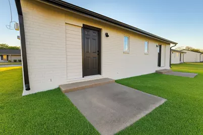 1225 Kingston Drive #A, Wharton, TX 77488 - Photo 8