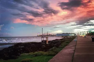 2008 - 2010 Ave O 1/2, Galveston, TX 77550 - Photo 48