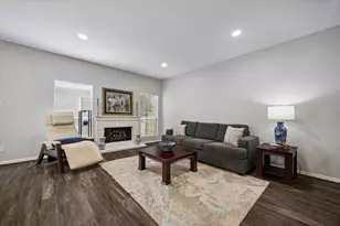 701 Bering Dr, Houston, TX 77057 - Photo 16
