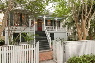 2419 Avenue L, Galveston, TX 77550 - Photo 2