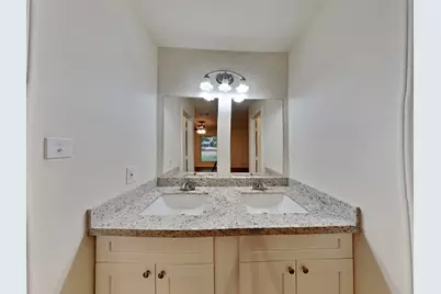 10527 Mills Walk Drive, Houston, TX 77070 - Photo 14