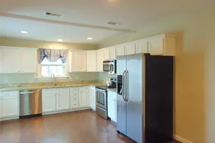 1914 52nd St, Galveston, TX 77551 - Photo 14