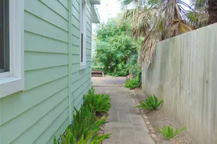 1914 52nd St, Galveston, TX 77551 - Photo 24