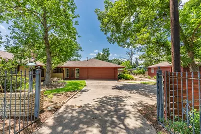 322 E Obryant Street, Bellville, TX 77418 - Photo 26