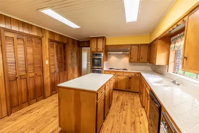 322 E Obryant Street, Bellville, TX 77418 - Photo 8