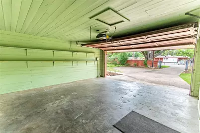 322 E Obryant Street, Bellville, TX 77418 - Photo 22